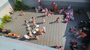 Sekolah Zahira medan merayakan cinta tanah air melalui budaya—dari Istana Maimun hingga halaman sekolah. Dengan baju adat, kolase bendera & Garuda, serta permainan tradisional